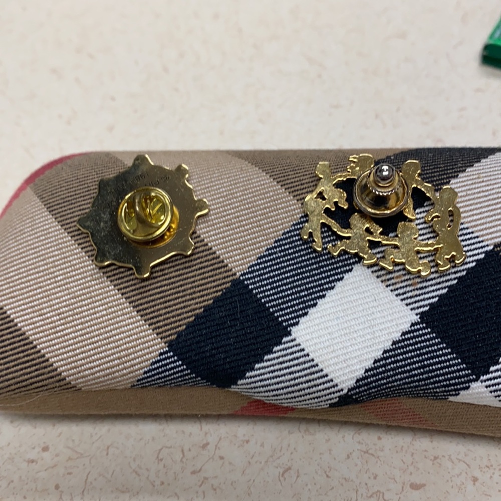 Two Unique Pins - image 5